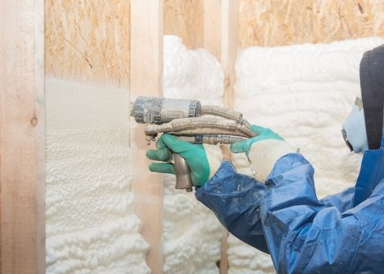Spray Foam Insulation vs Traditional Insulation: What You Need to Know